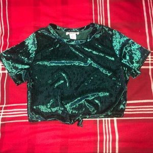 🌞(2/$15) Velvet Green Crop Top